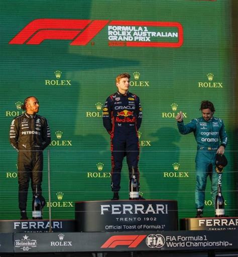 podium finish meaning